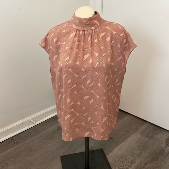 Worthington Mock Neck Geometric Print Sleeveless Top - Picture 1 of 5